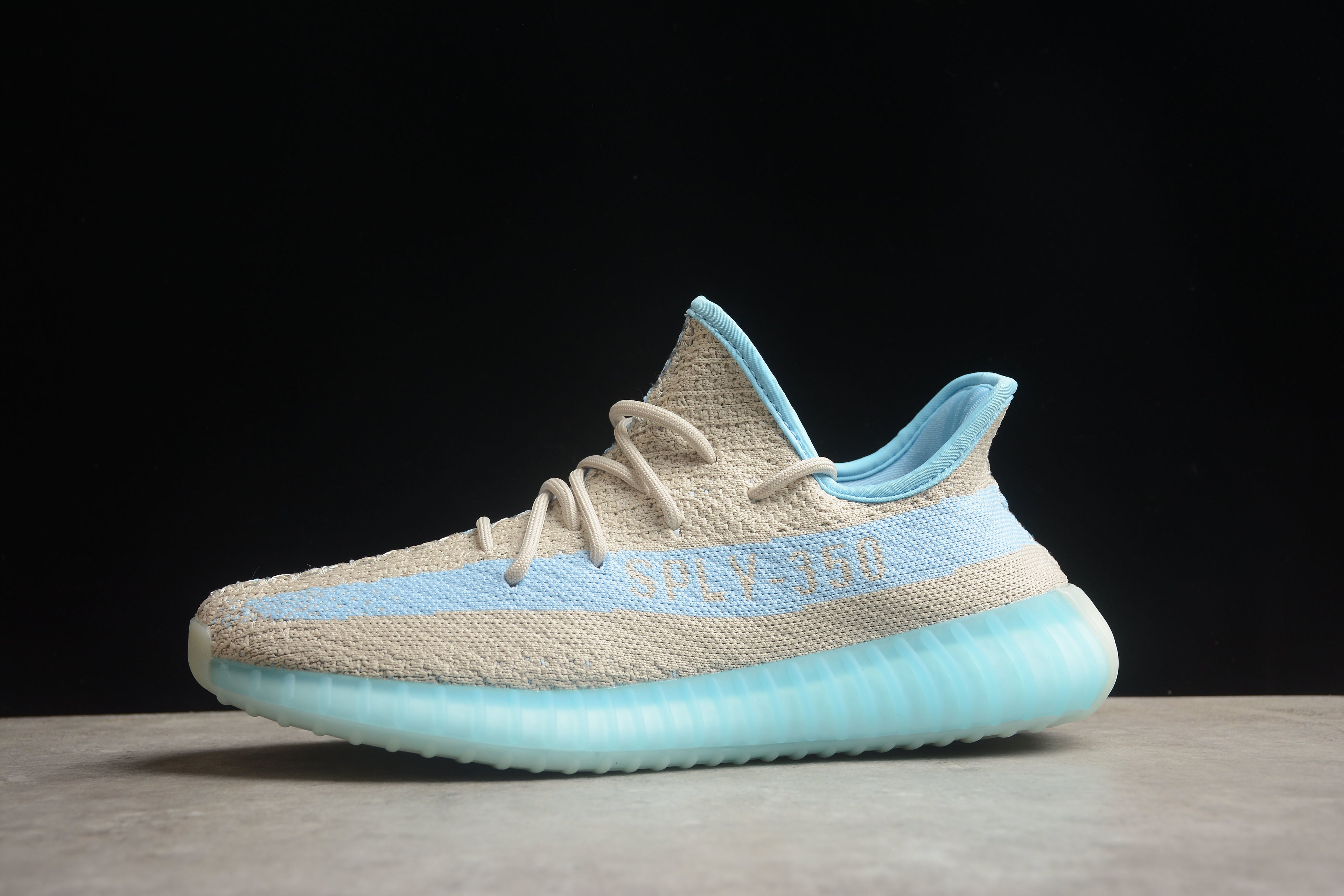 Adidas Yeezy 350 – Gris / Azul