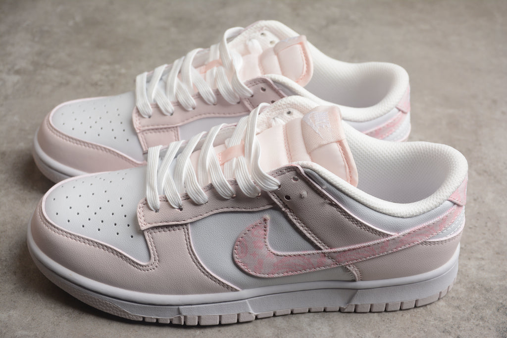 Dunk SB – Rosa Claro / Blanco
