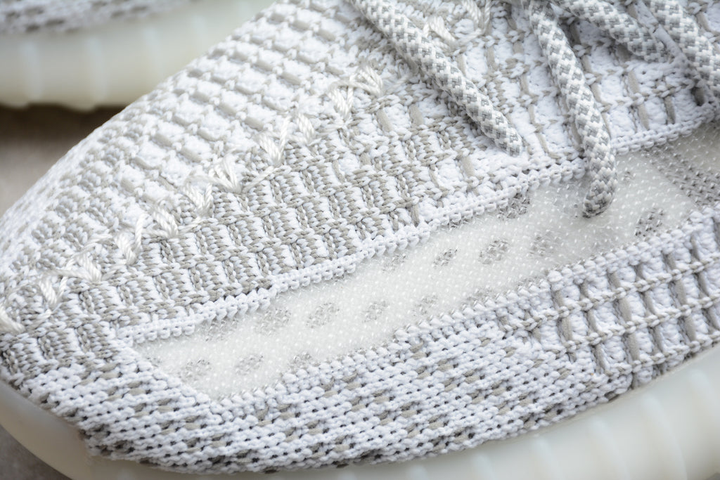 Adidas Yeezy 350 – Blanco / Gris