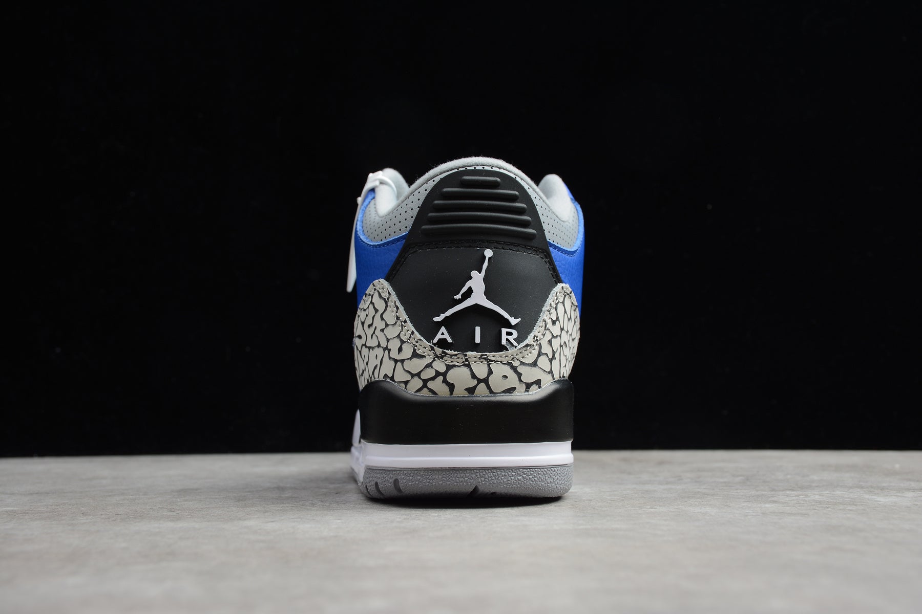 Air Jordan 3 – Azul