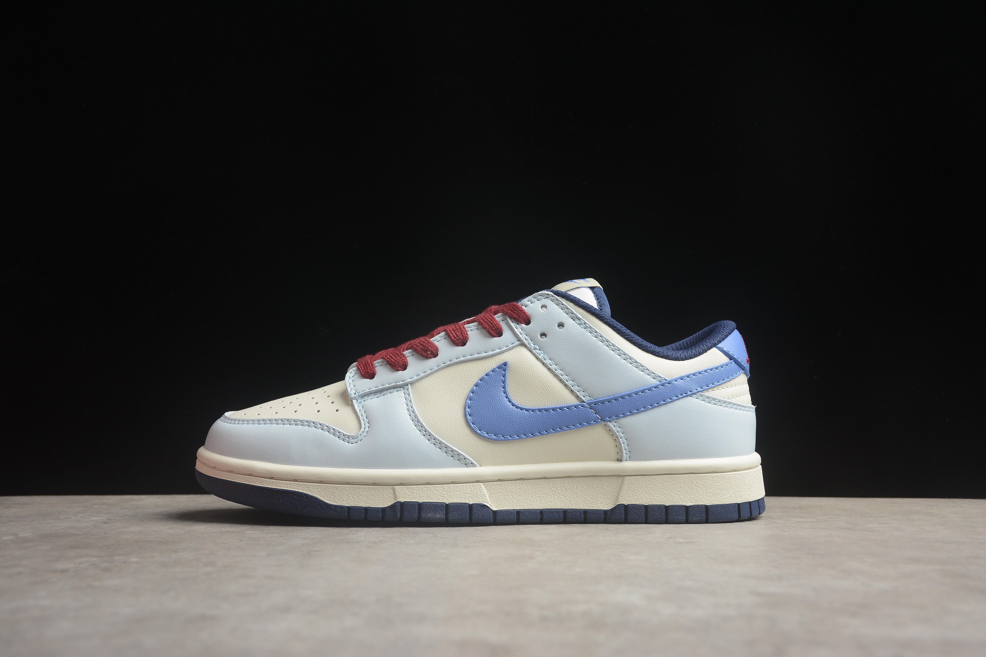 Dunk SB – Azul / Blanco