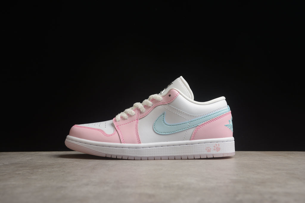 Jordan 1 Low – Rosa / Blanco / Azul