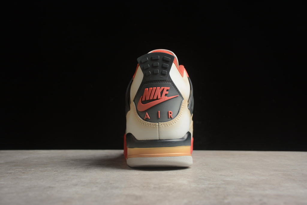 Air Jordan 4 – Beige / Rojo