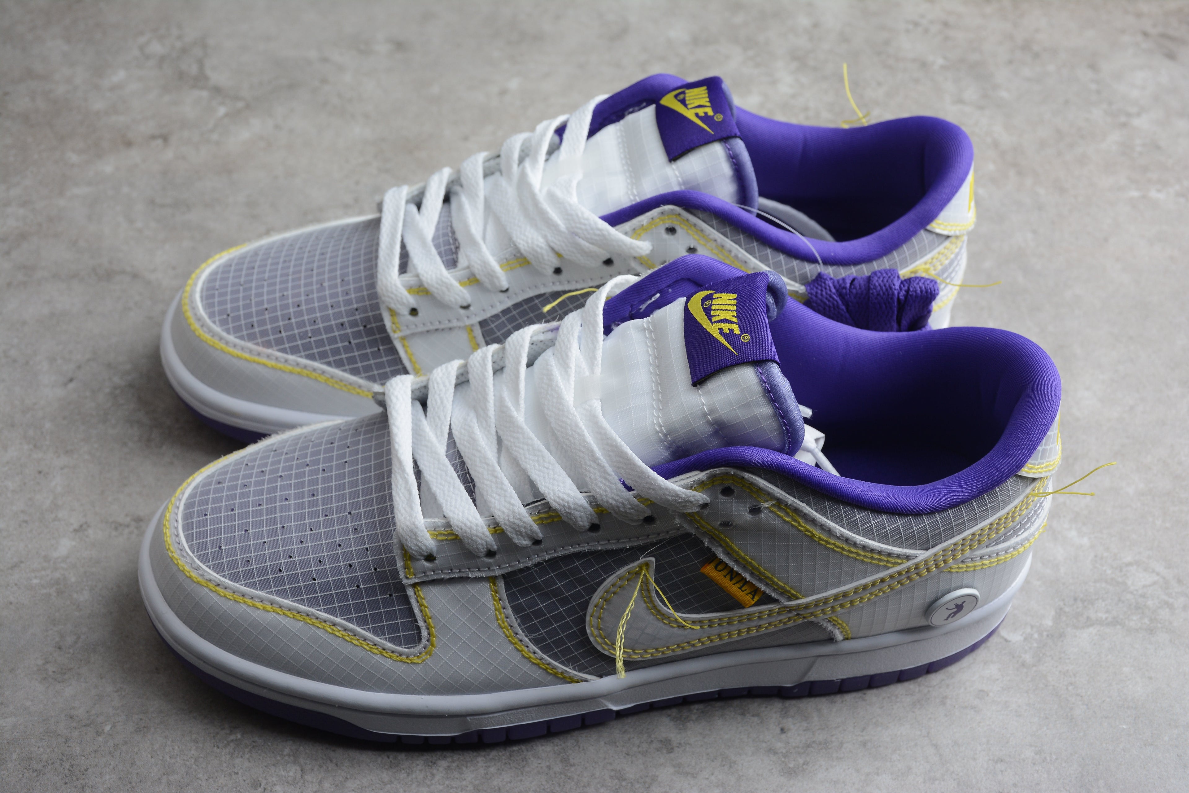 Dunk SB – Blanco / Lila