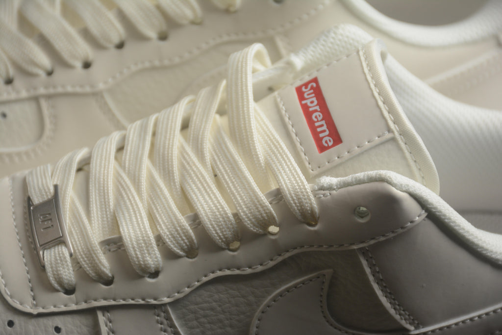 Air Force 1 Low – Blanco Supreme
