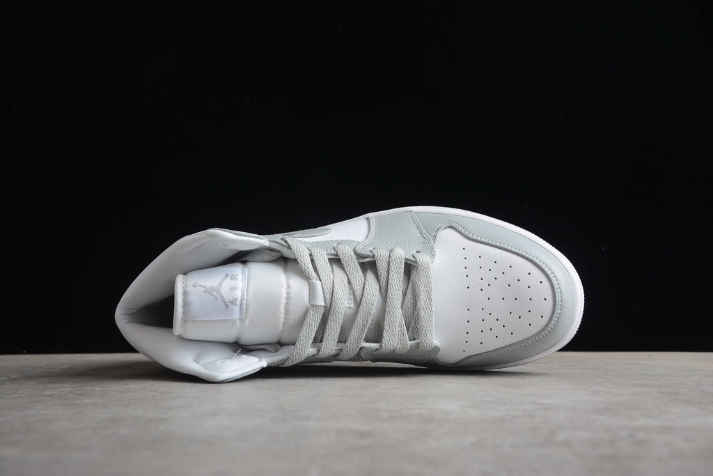 Air Jordan 1 Mid – Gris / Blanco