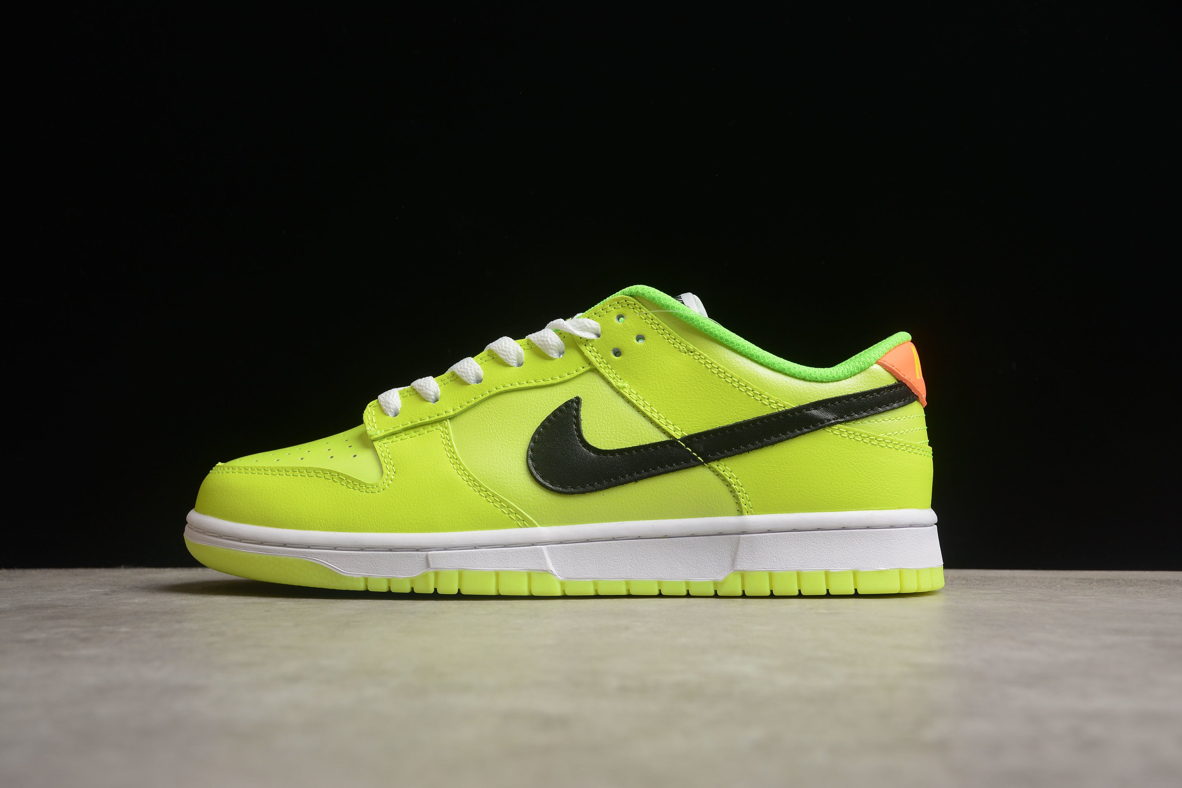 Dunk SB – Amarillo Fluorescente