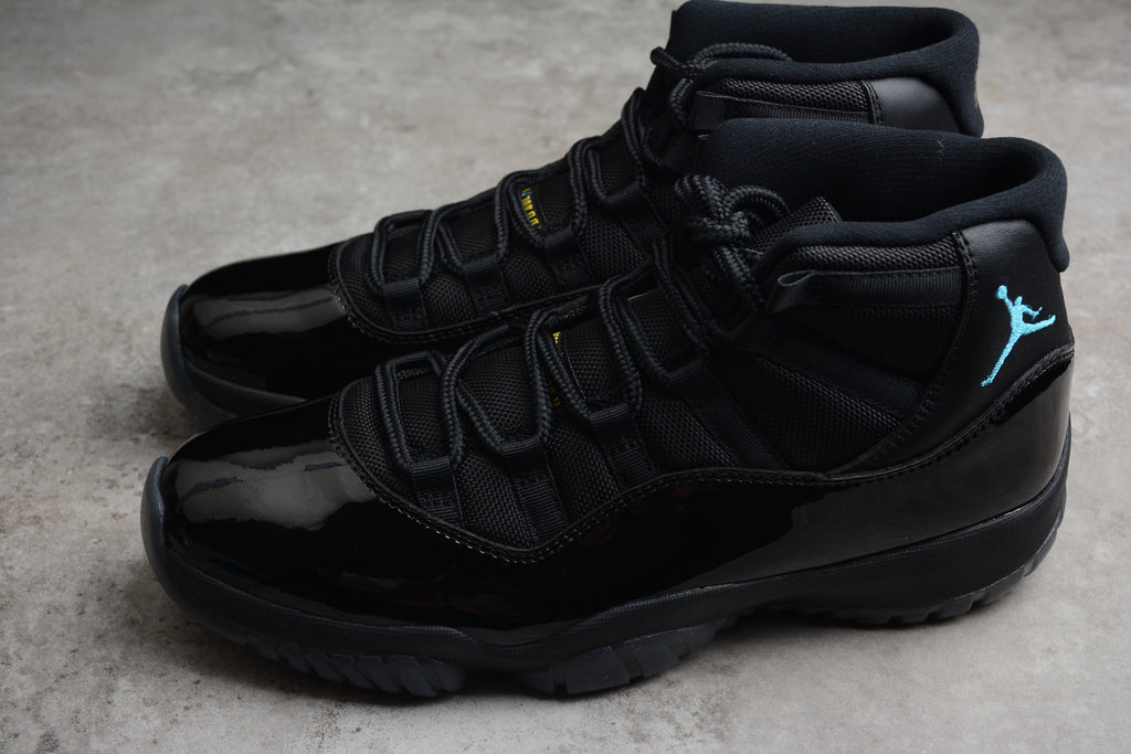 Air Jordan 11 – Negro