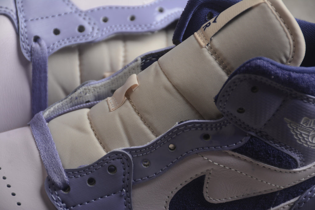 Air Jordan 1 Mid – Lila