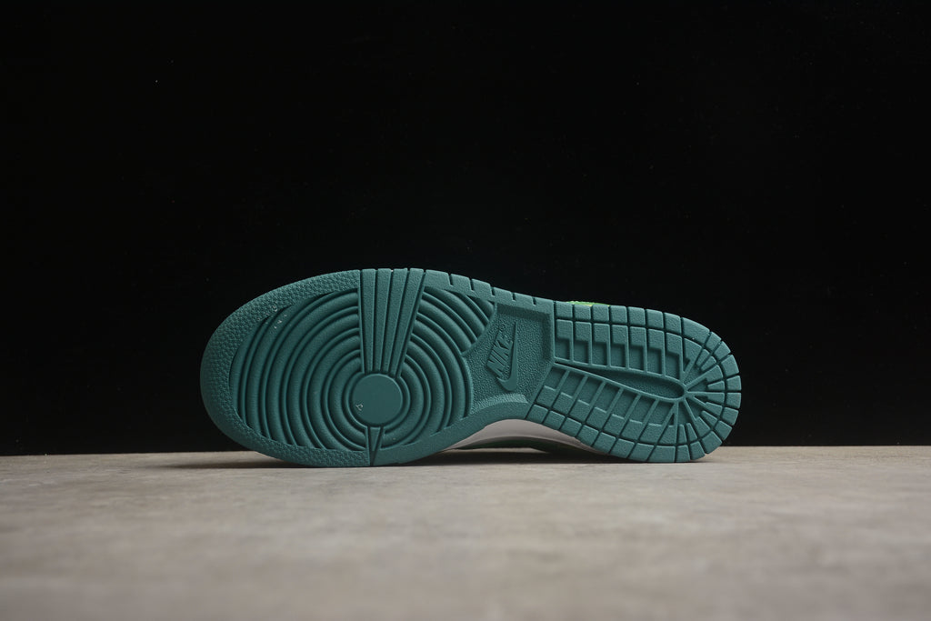Dunk SB – Verde Claro / Blanco