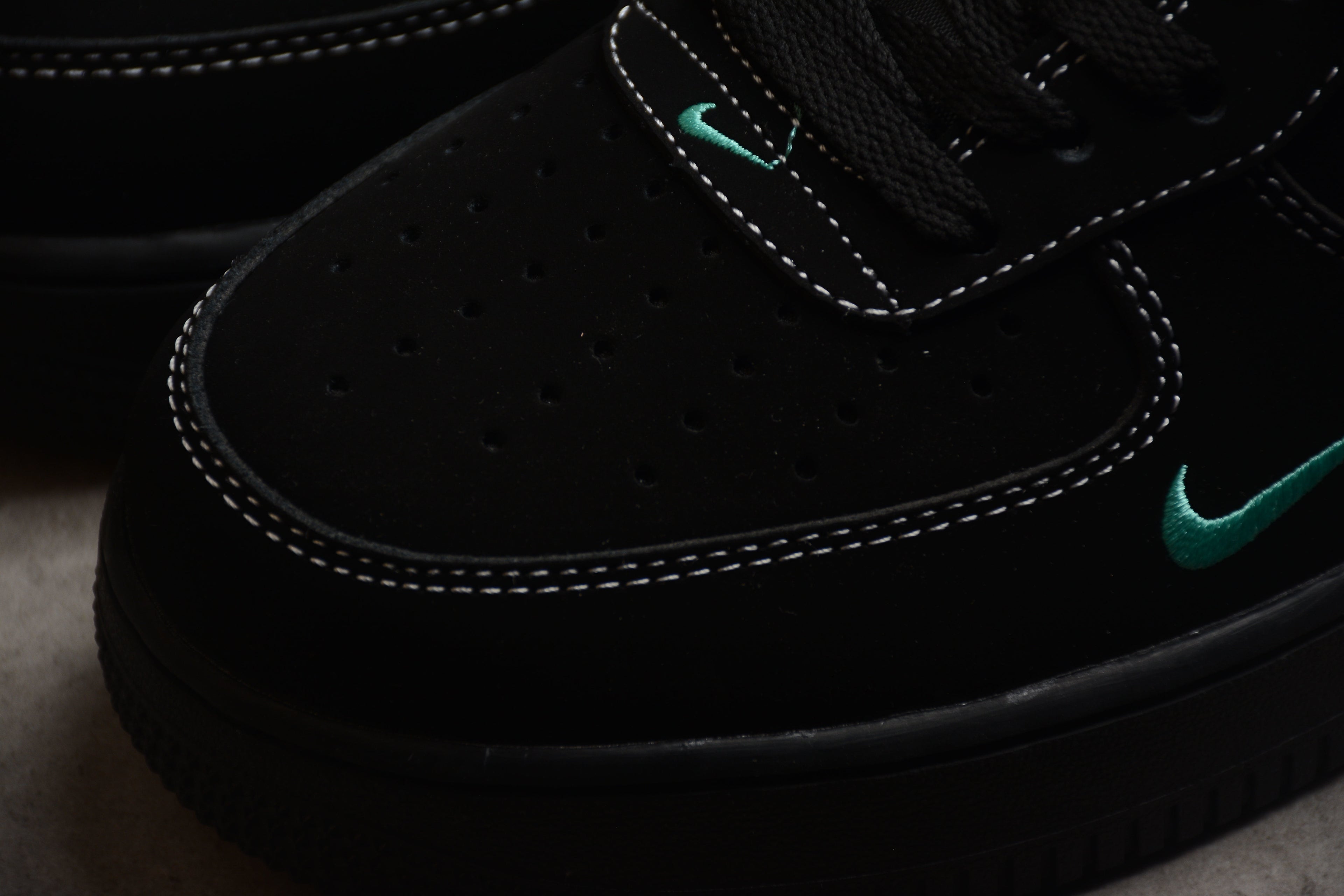 Air Force 1 Low – Negro / Azul