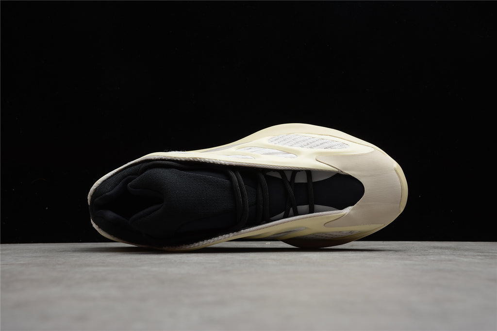 Adidas Yeezy 700 V3 – Beige / Blanco