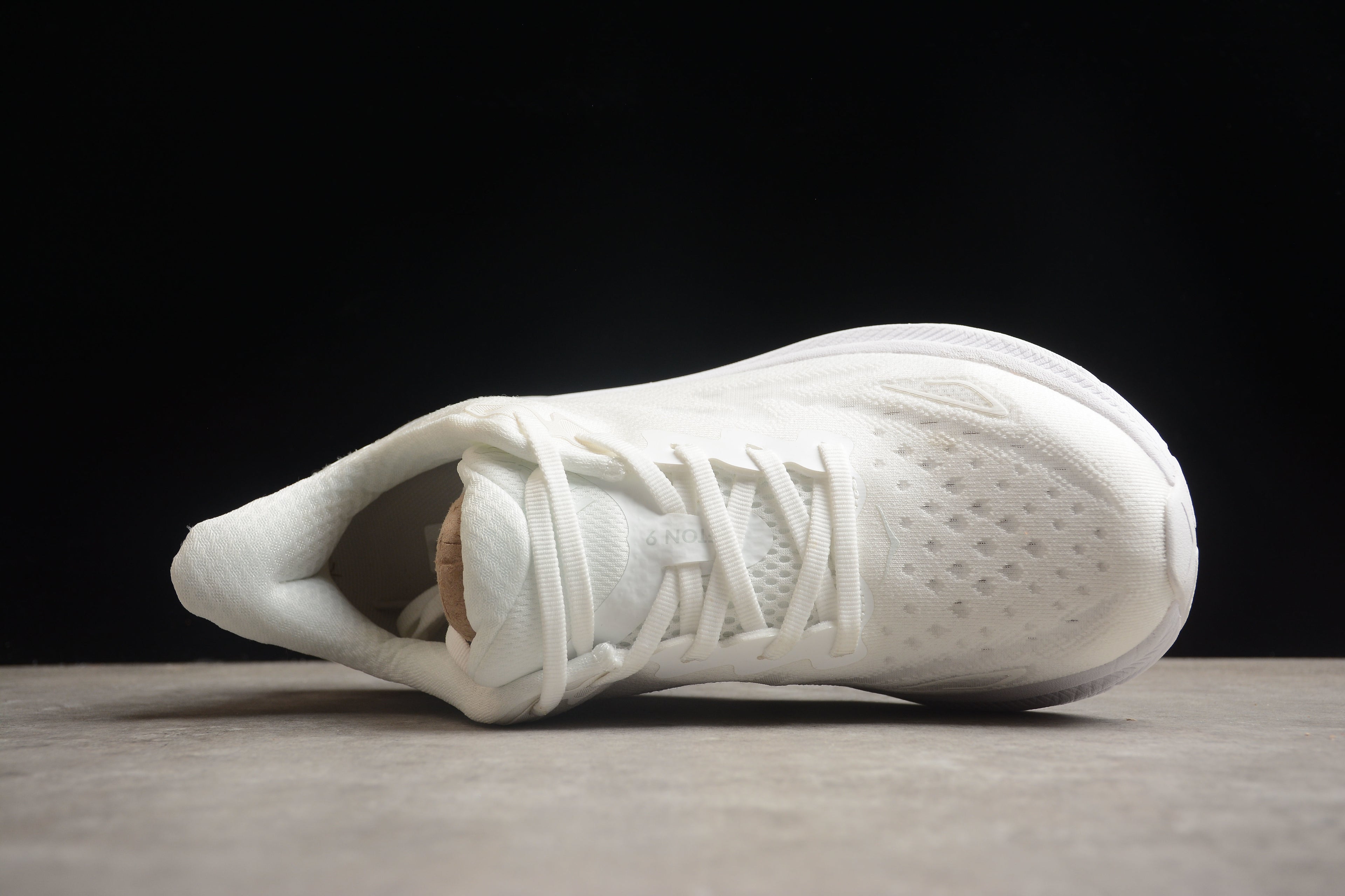 Hoka Clifton 9 – Blanco