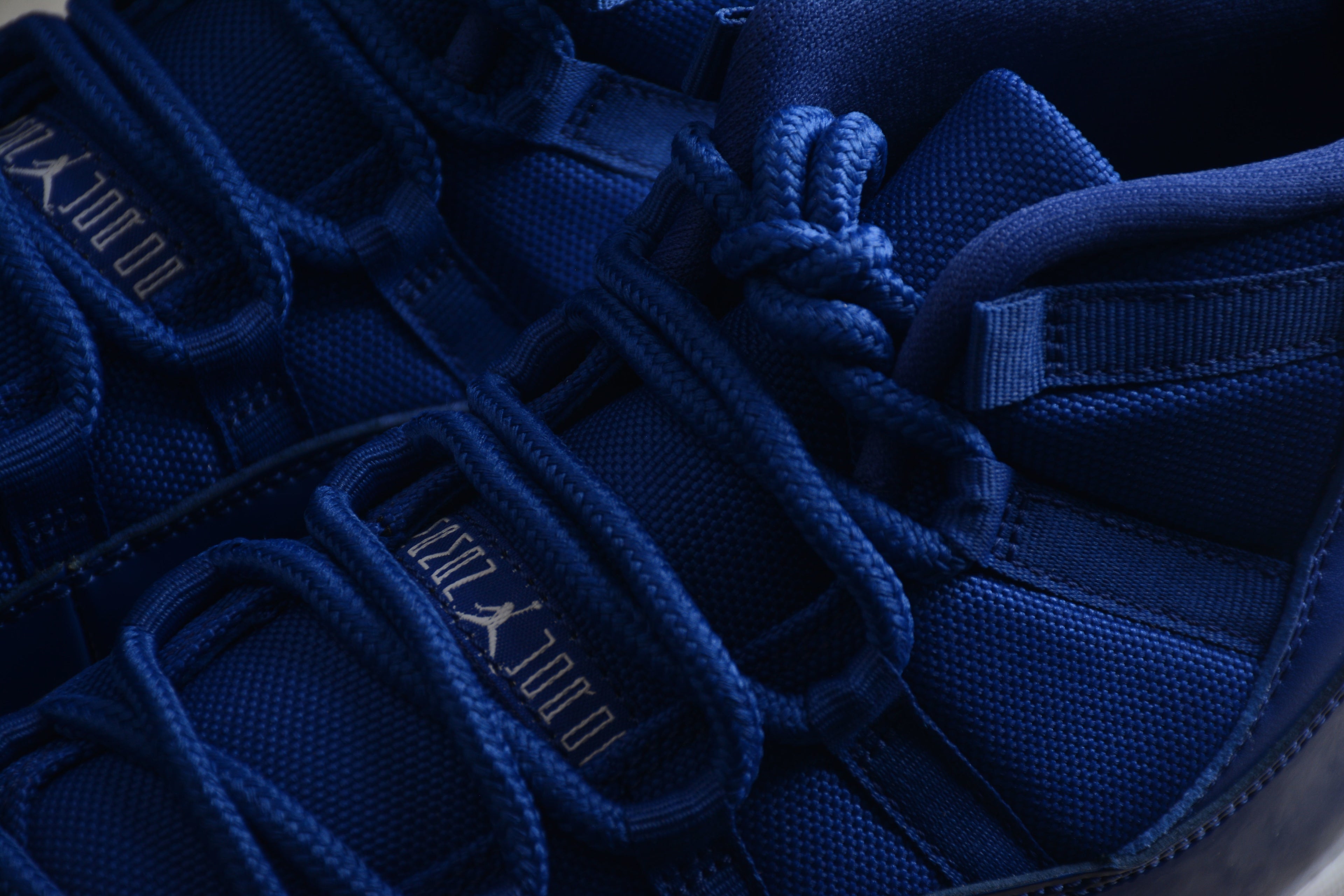 Air Jordan 11 – Azul