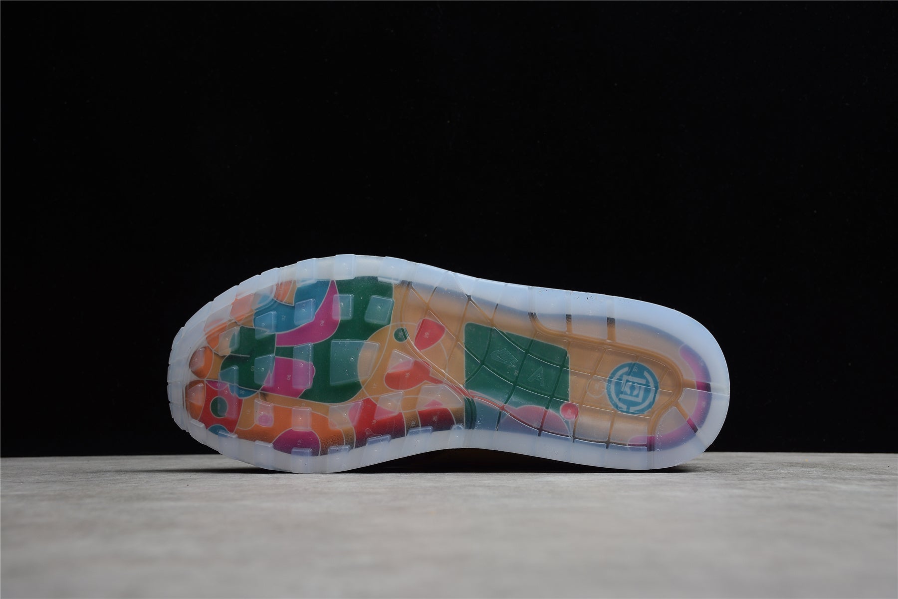 Air Max 1 – Marrón / Dorado