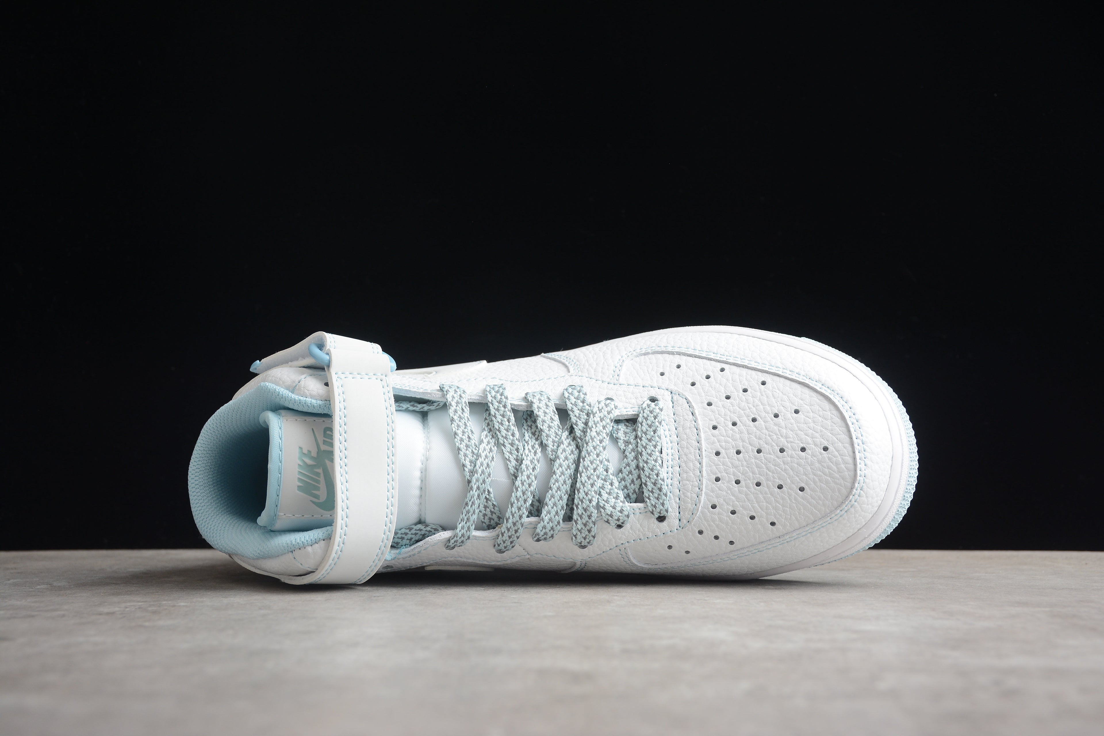 Air Force 1 High – Blanco / Azul