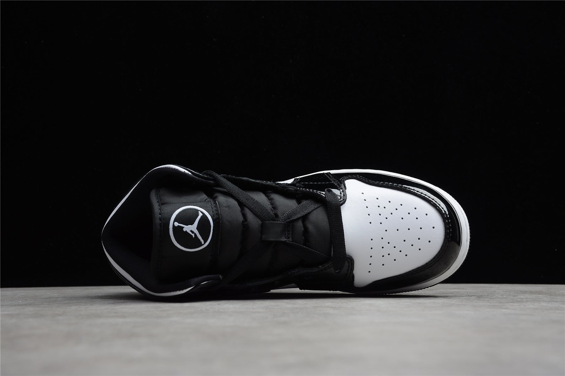 Air Jordan 1 Mid – Negro Brillante