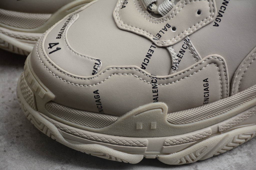 Balenciaga Triple S – Beige