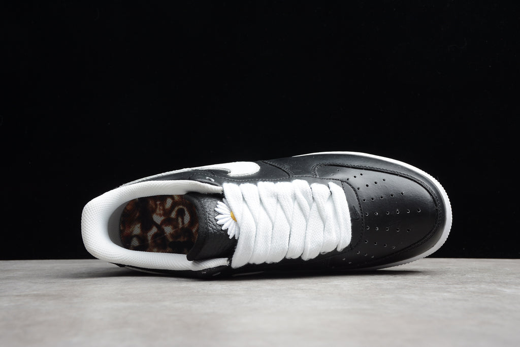Air Force 1 Low – Negro con Suela Blanca