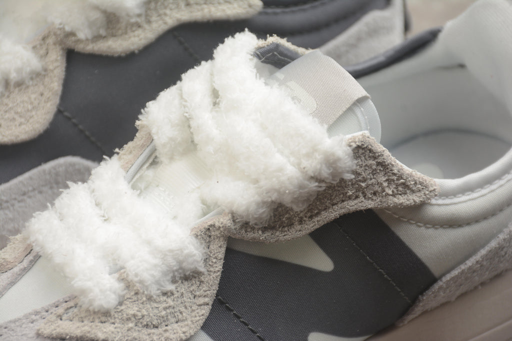 New Balance 327 – Gris / Piel