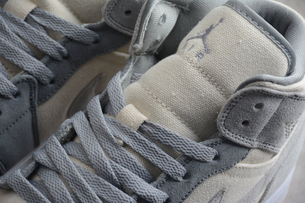 Air Jordan 1 Mid – Gris Claro / Beige