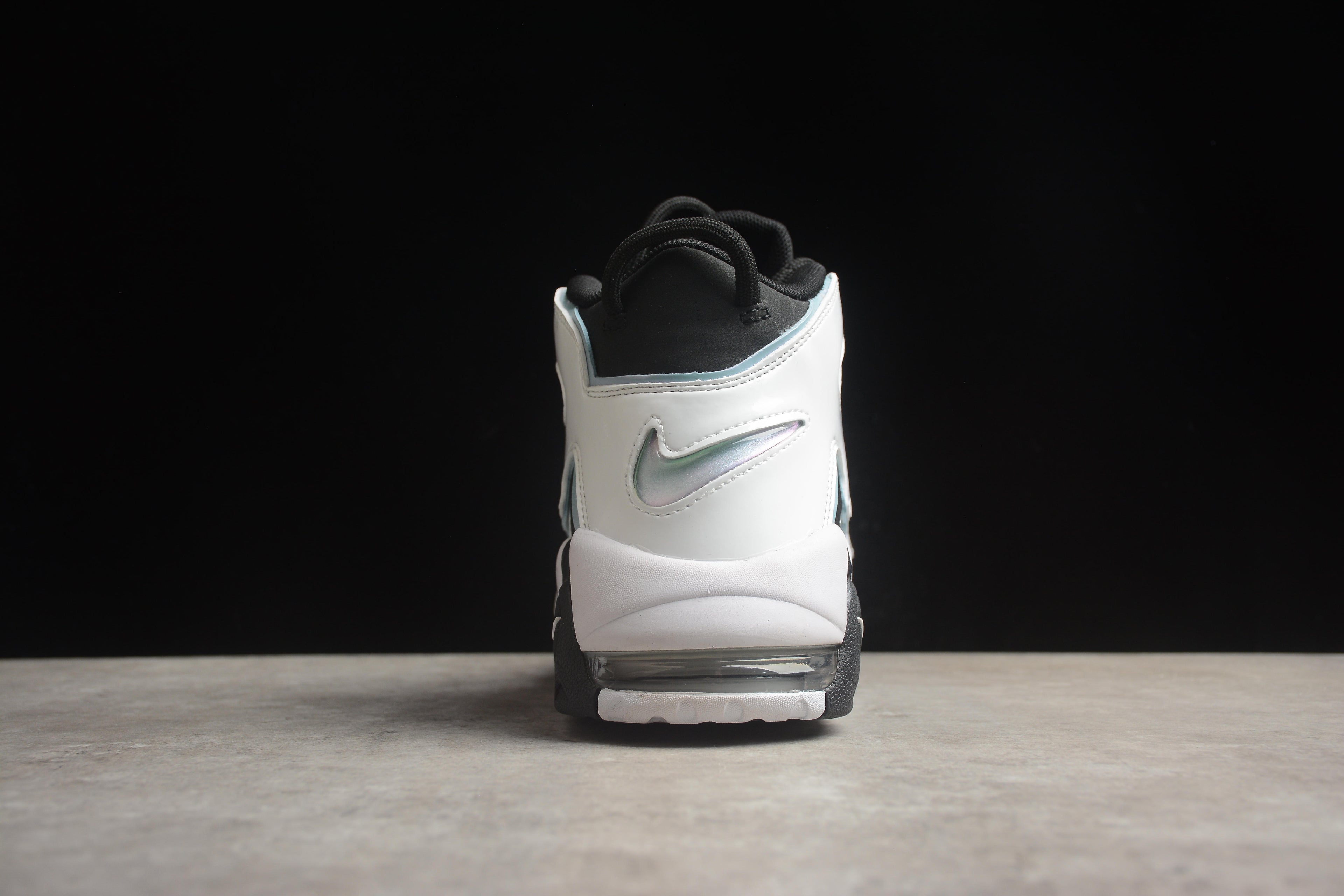 Air More Uptempo – Negro / Blanco