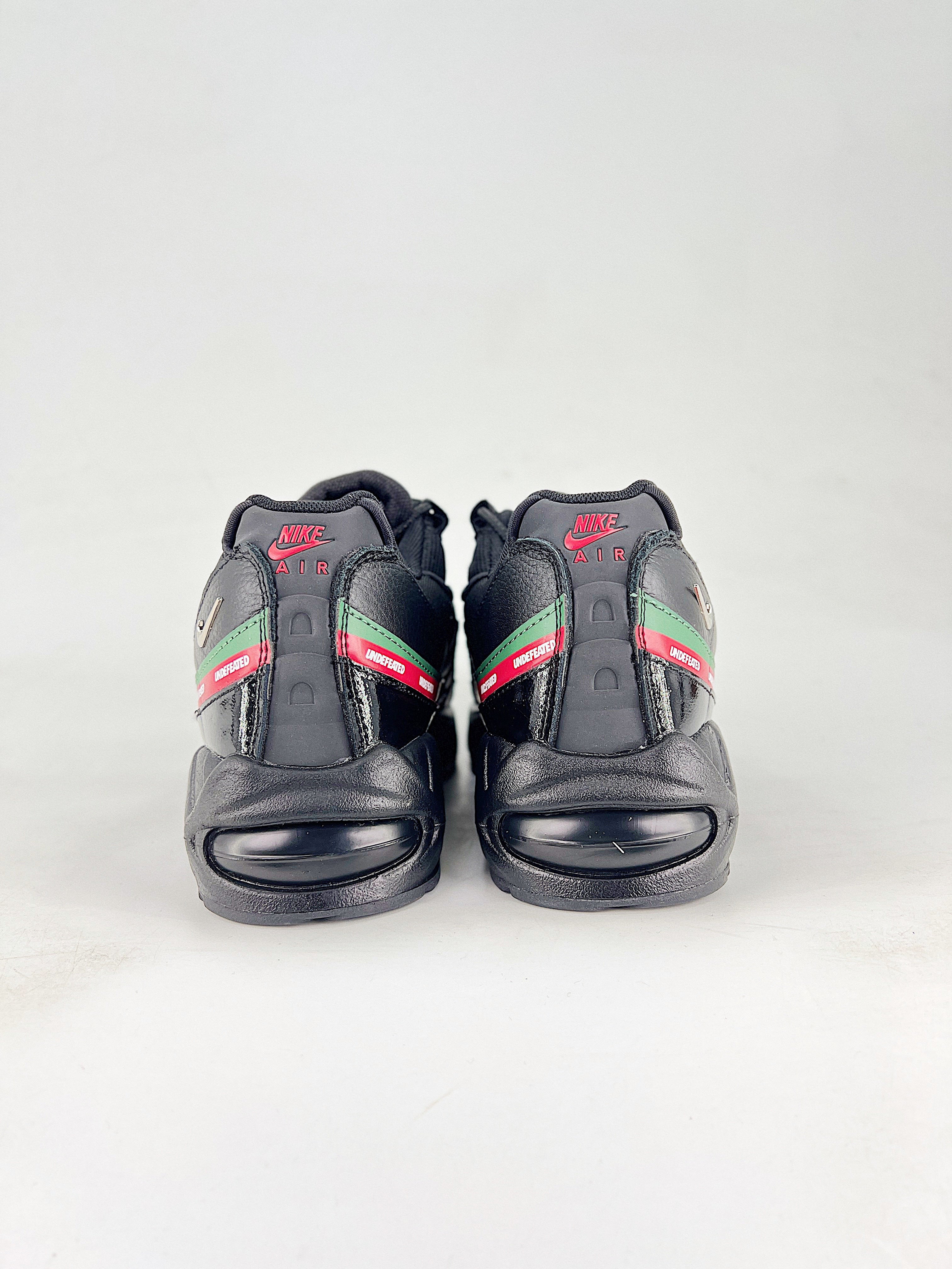 Air Max 95 – Negro / Rojo