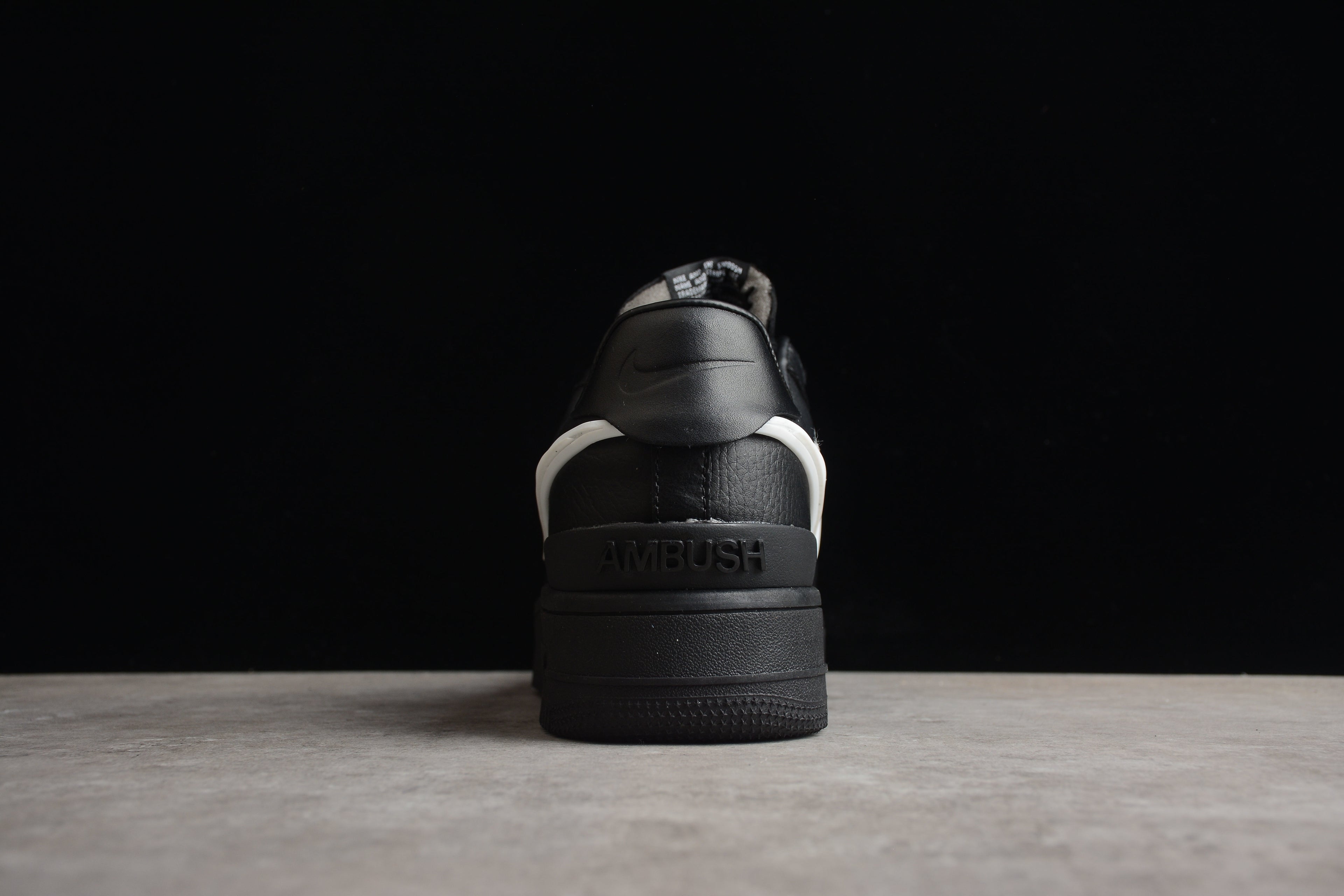 Air Force 1 Low – Full Negro / Blanco