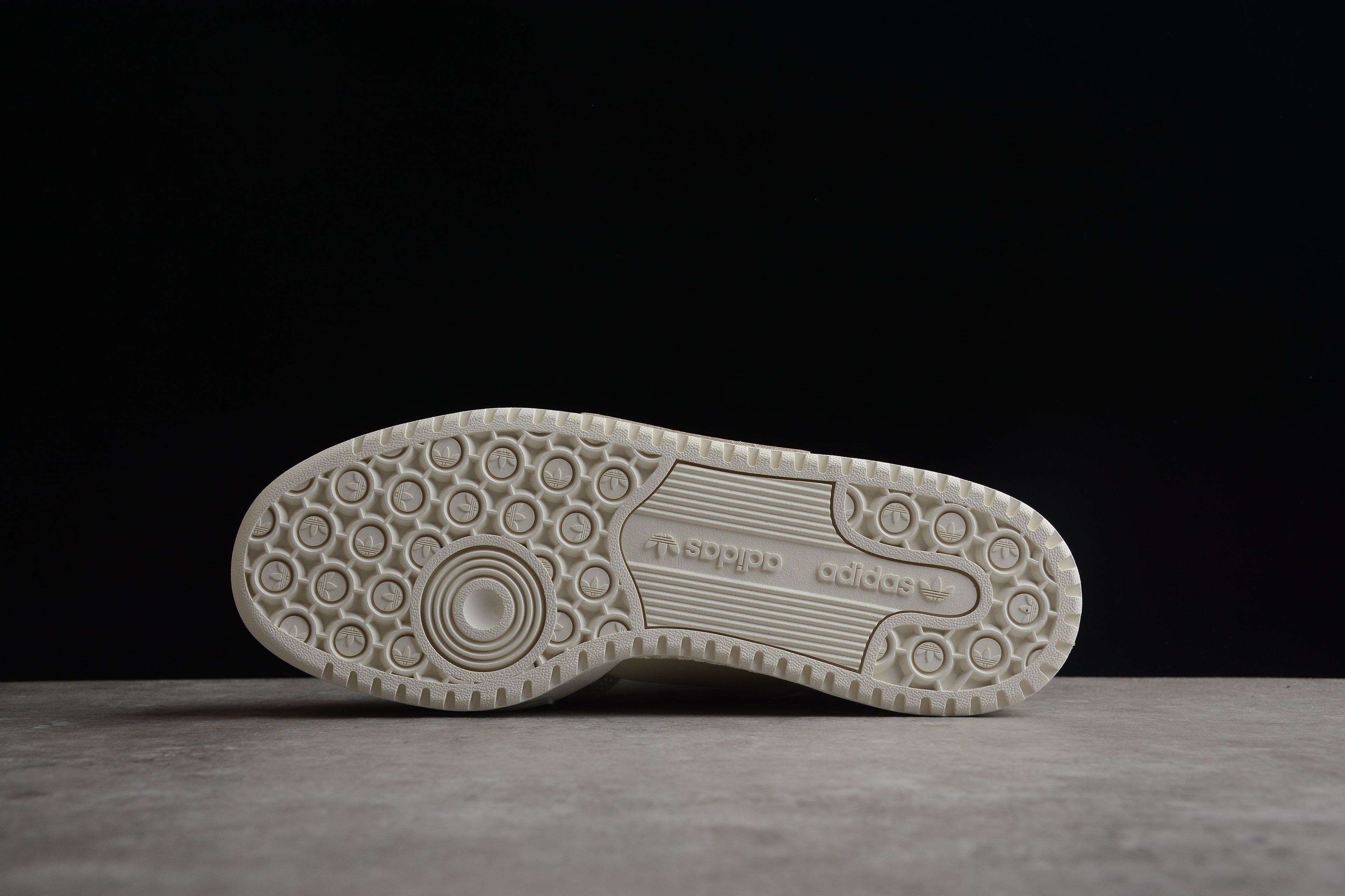 Adidas Forum – Blanco / Gris