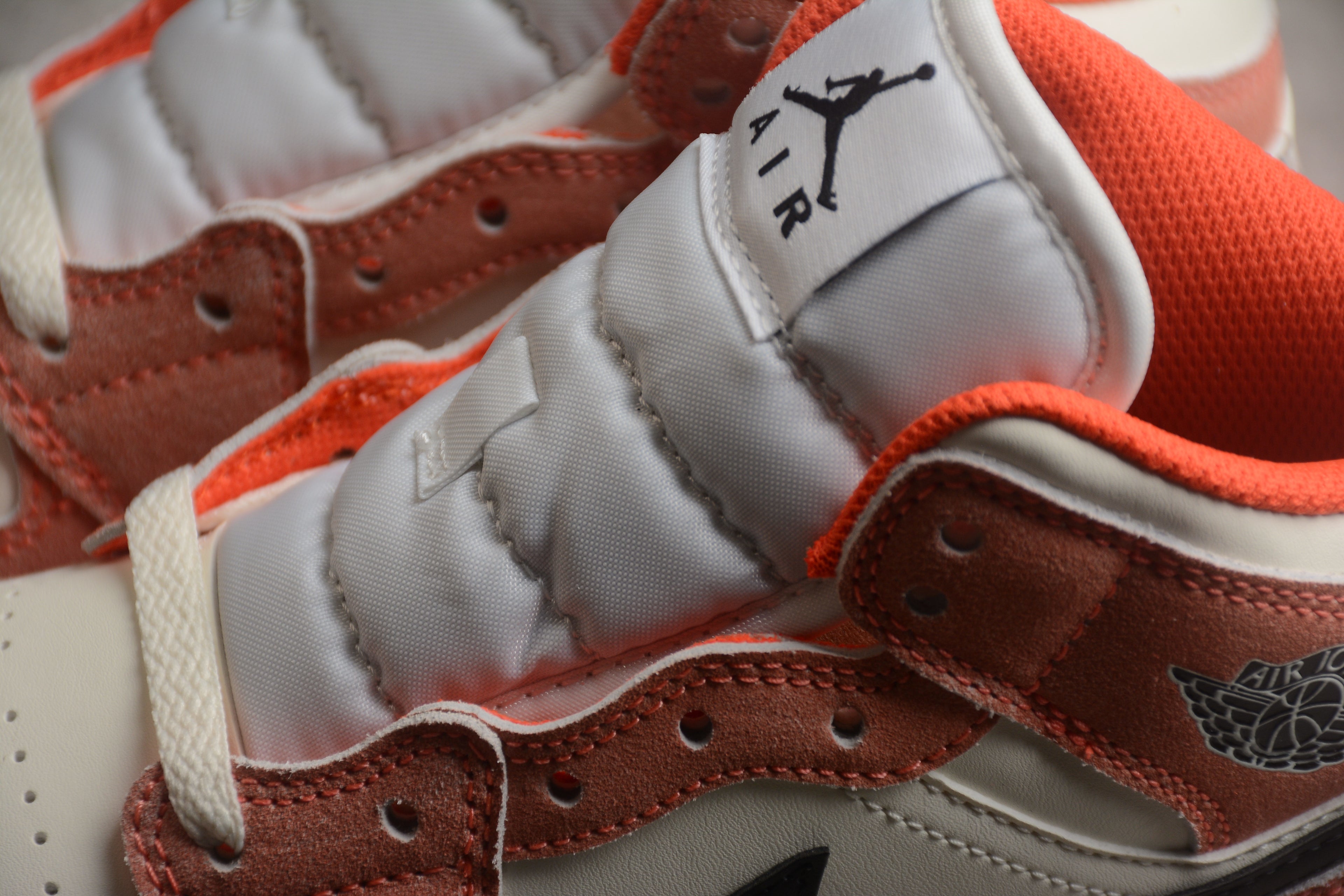 Air Jordan 1 Mid – Rosa / Beige