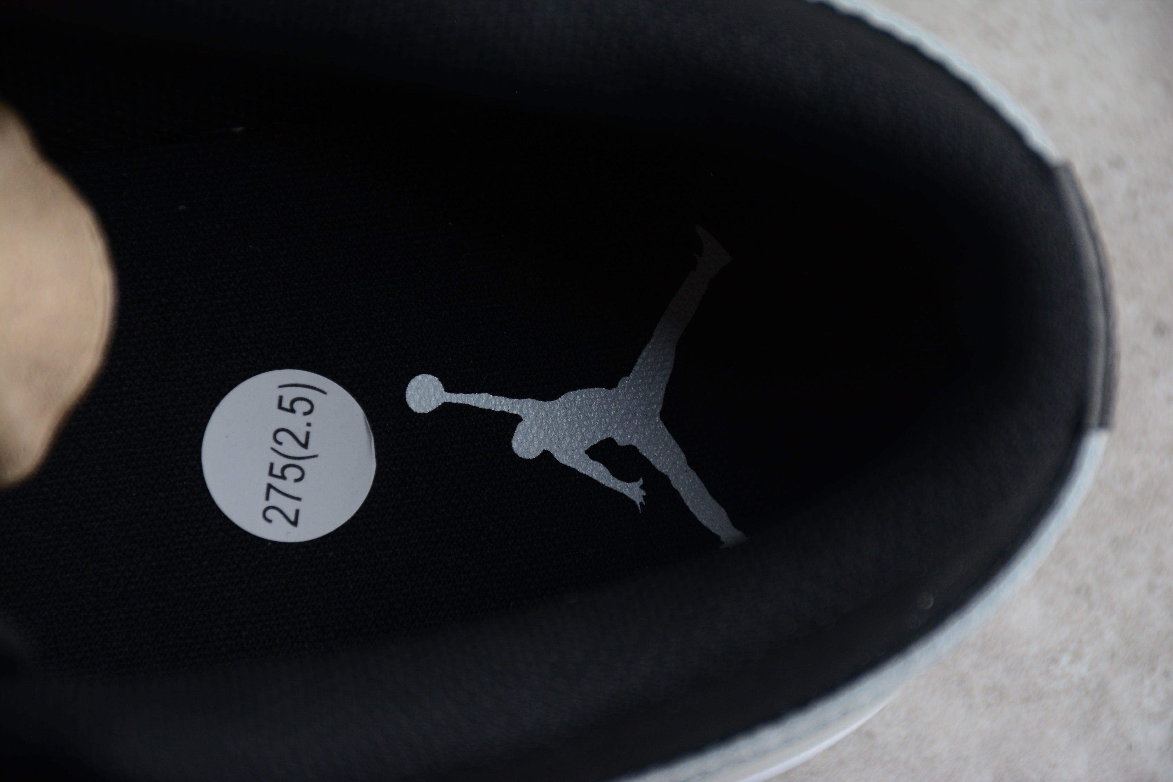 Jordan 1 Low – Negro / Blanco
