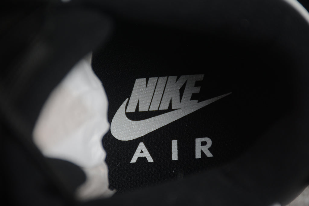 Air More Uptempo – Negro / Blancas