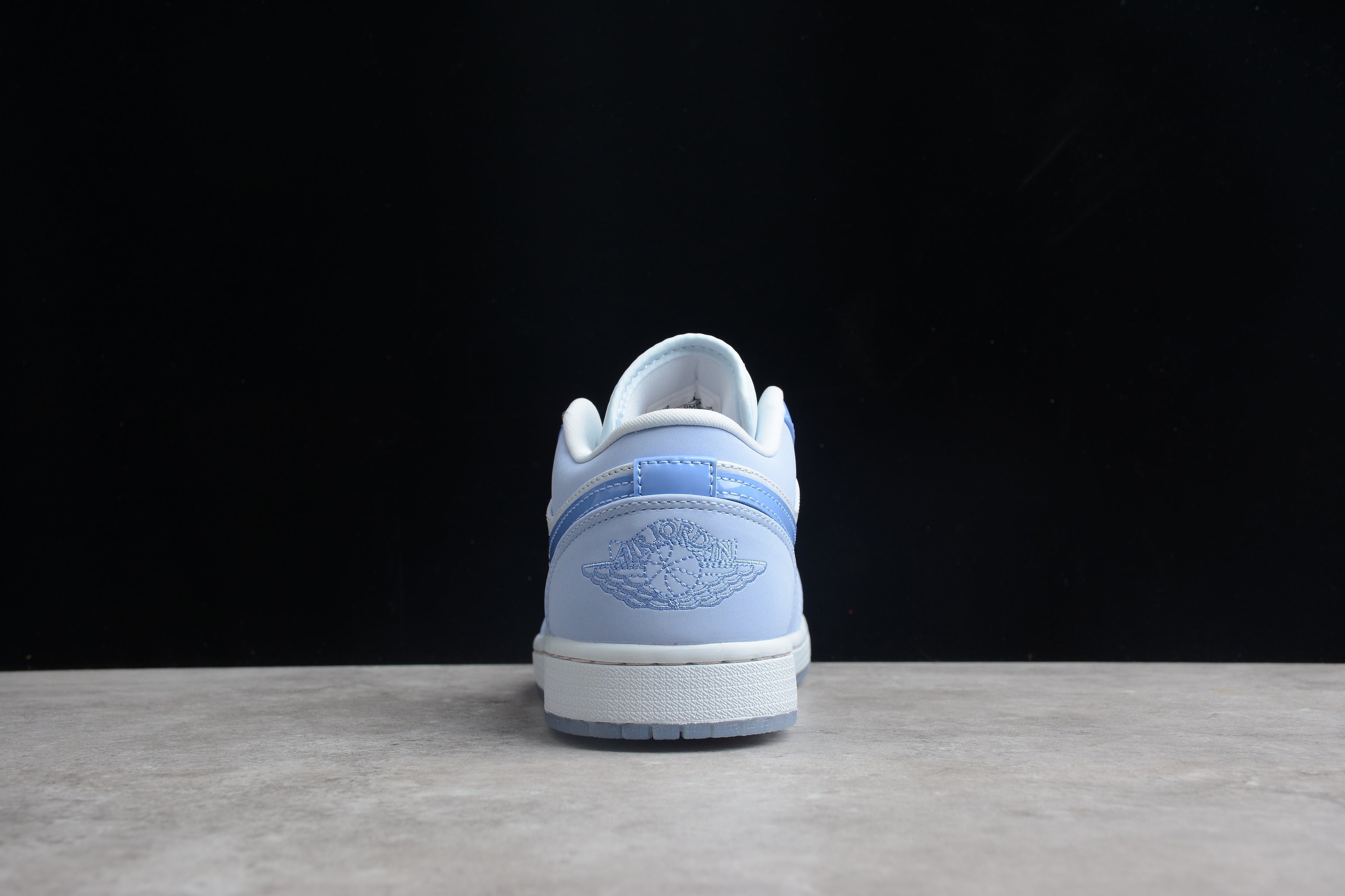 Jordan 1 Low – Full Azul Claro