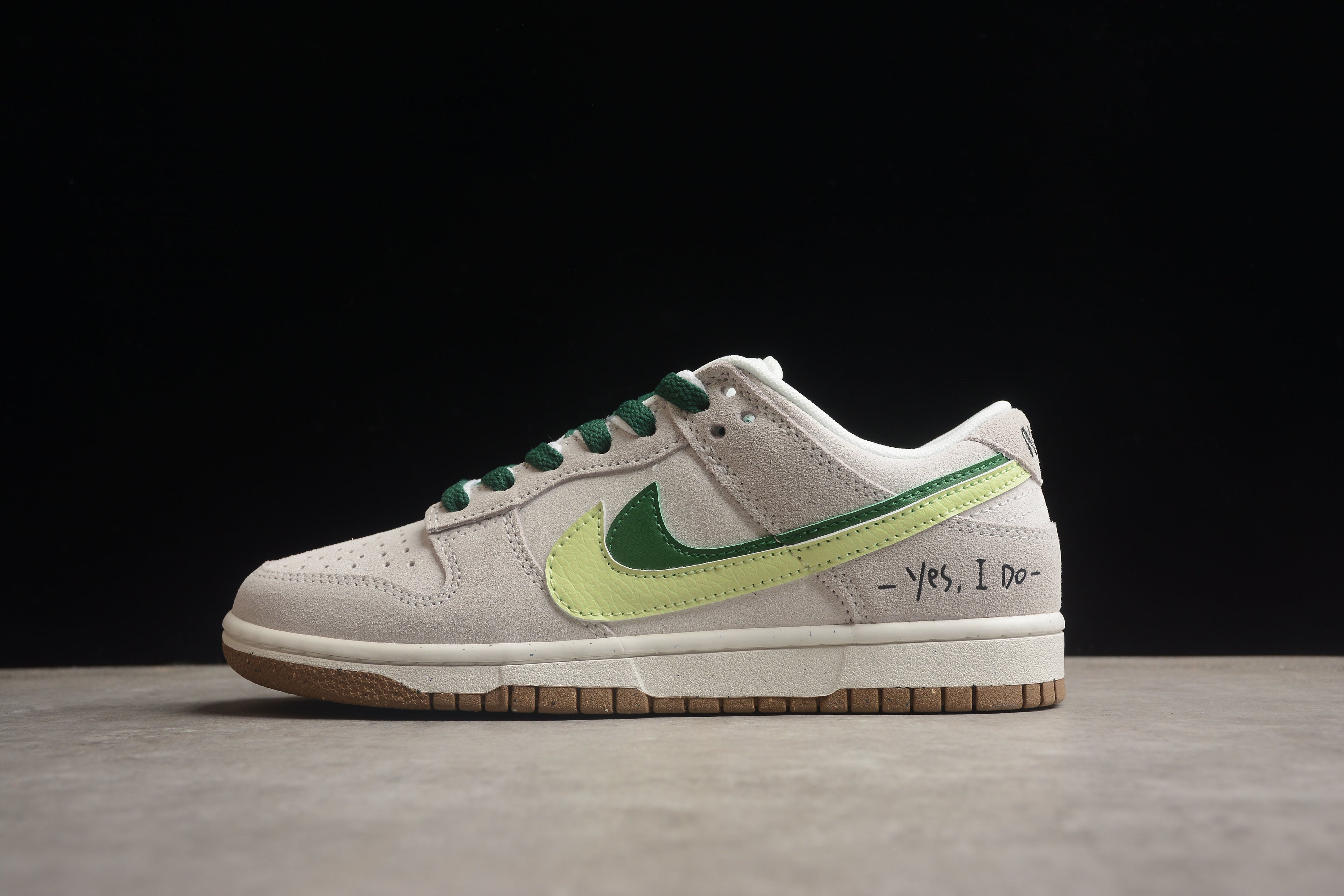 Dunk SB – Gris / Verde / Amarillo