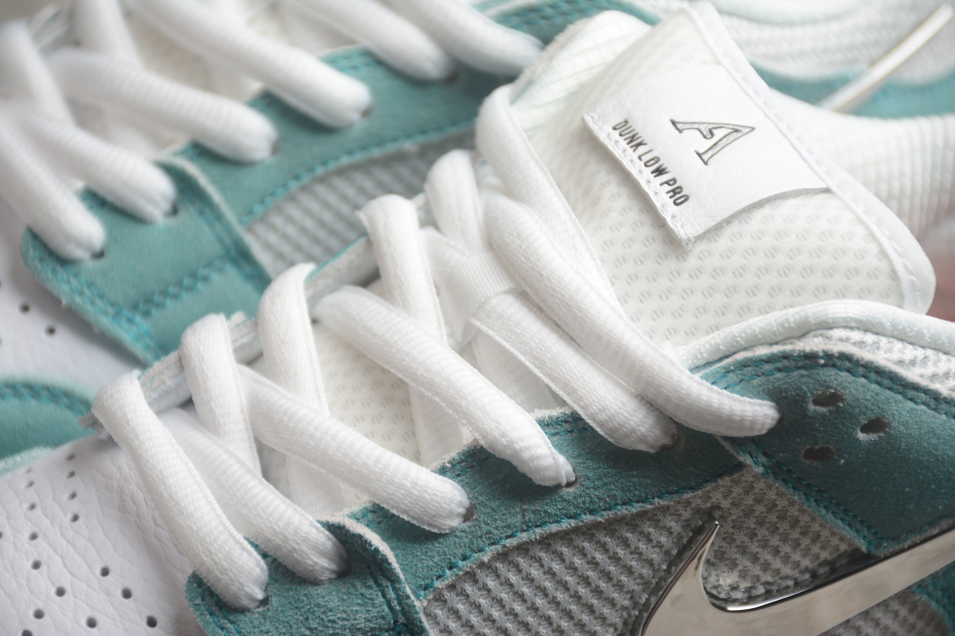 Dunk SB – Azul Claro / Blanco