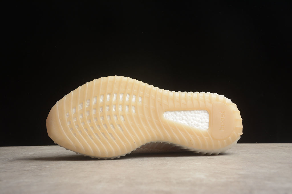 Adidas Yeezy 350 – Beige / Rojo
