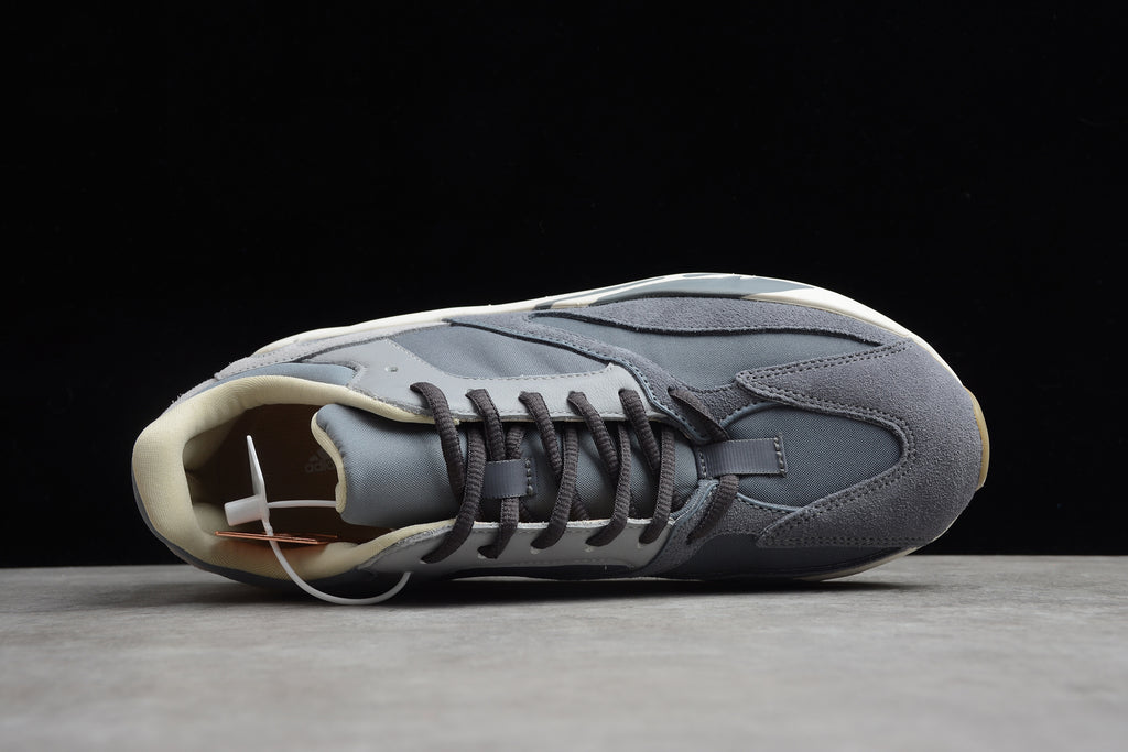 Adidas Yeezy 700 – Gris / Blanco
