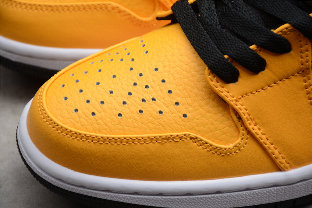Jordan 1 Low – Full Amarillo