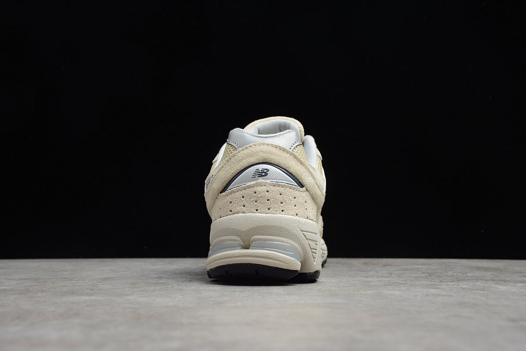 New Balance 2002R – Beige