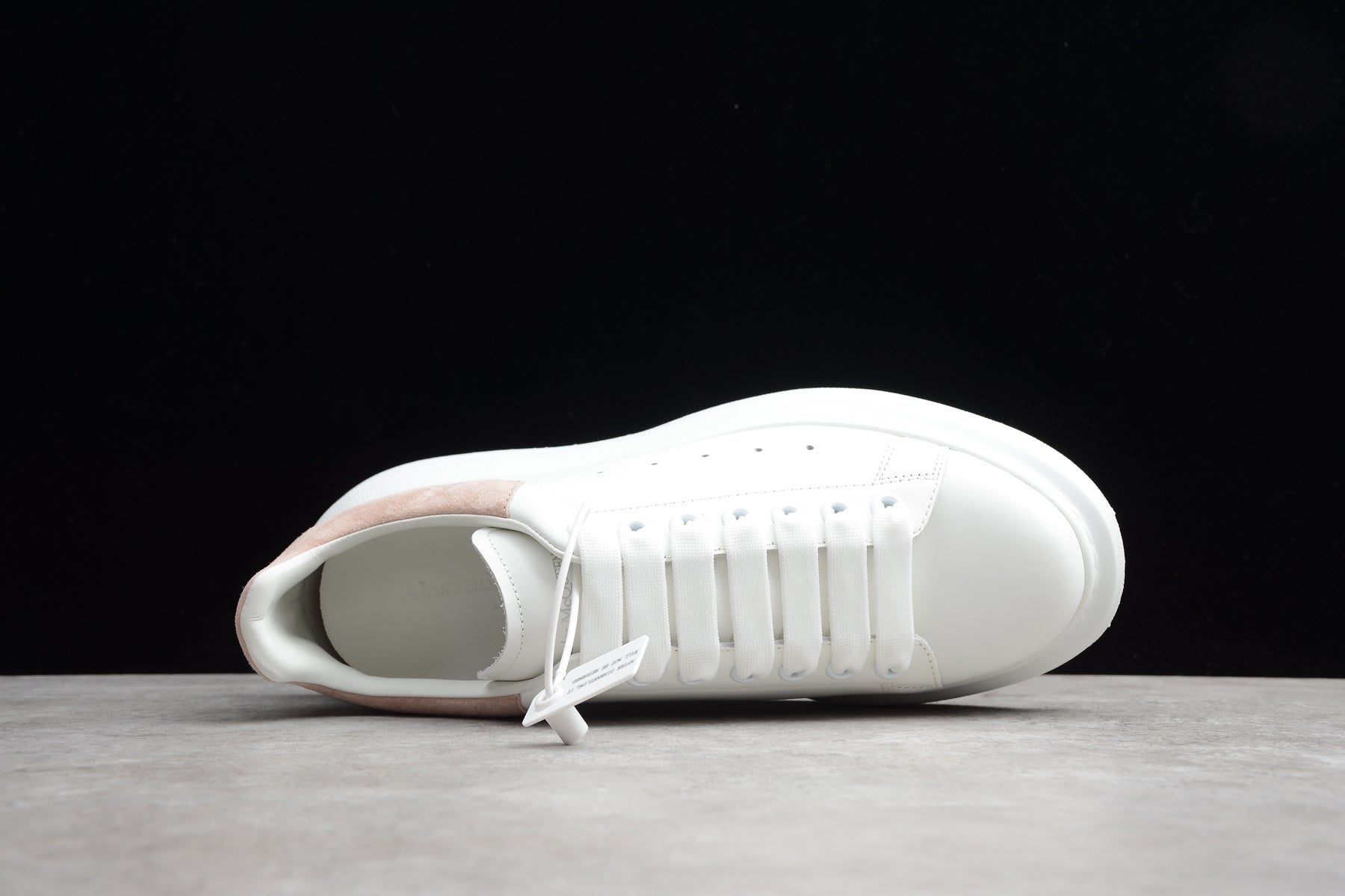 Alexander McQueen – Blanco / Rosa