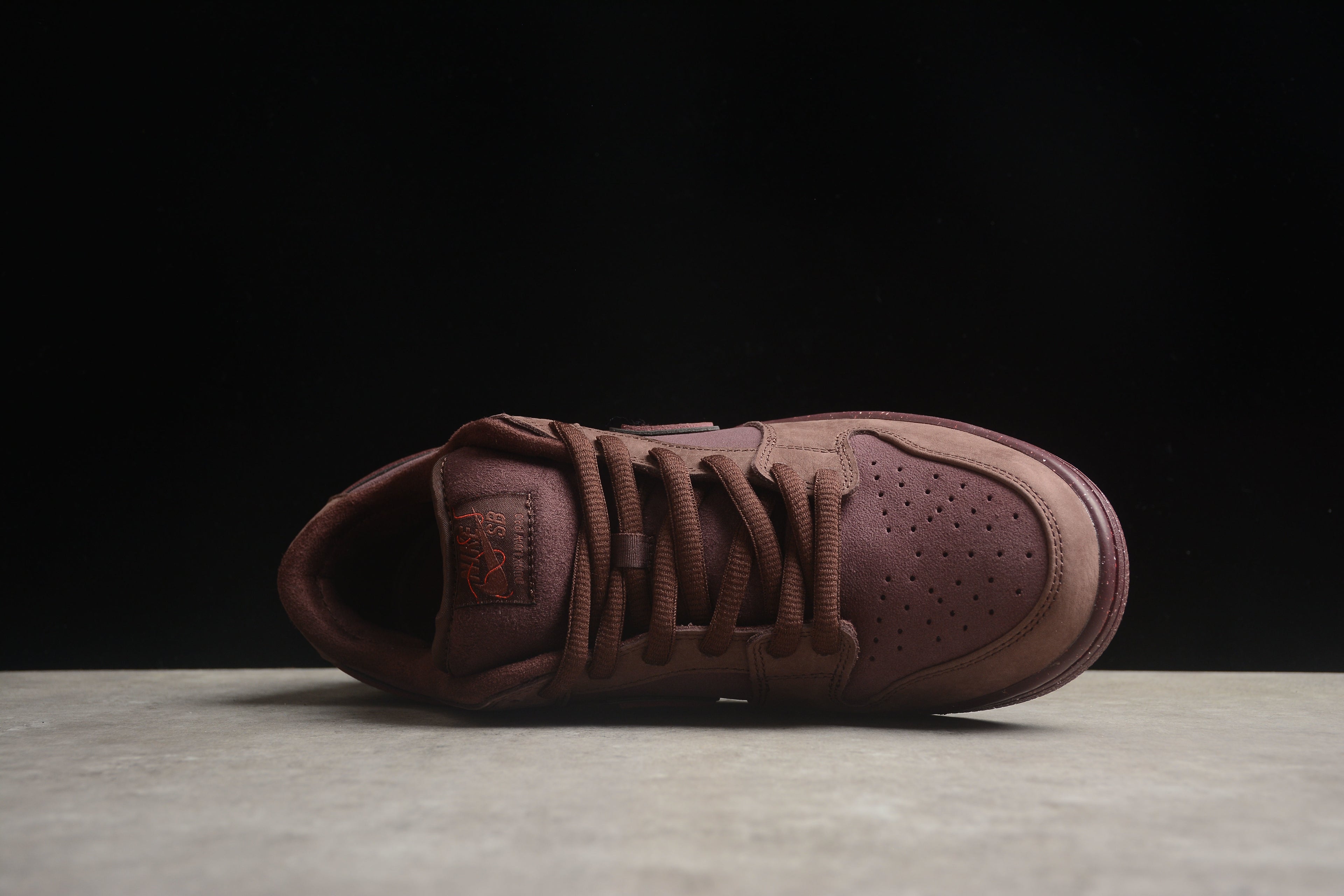 Dunk SB – Blanco / Granate