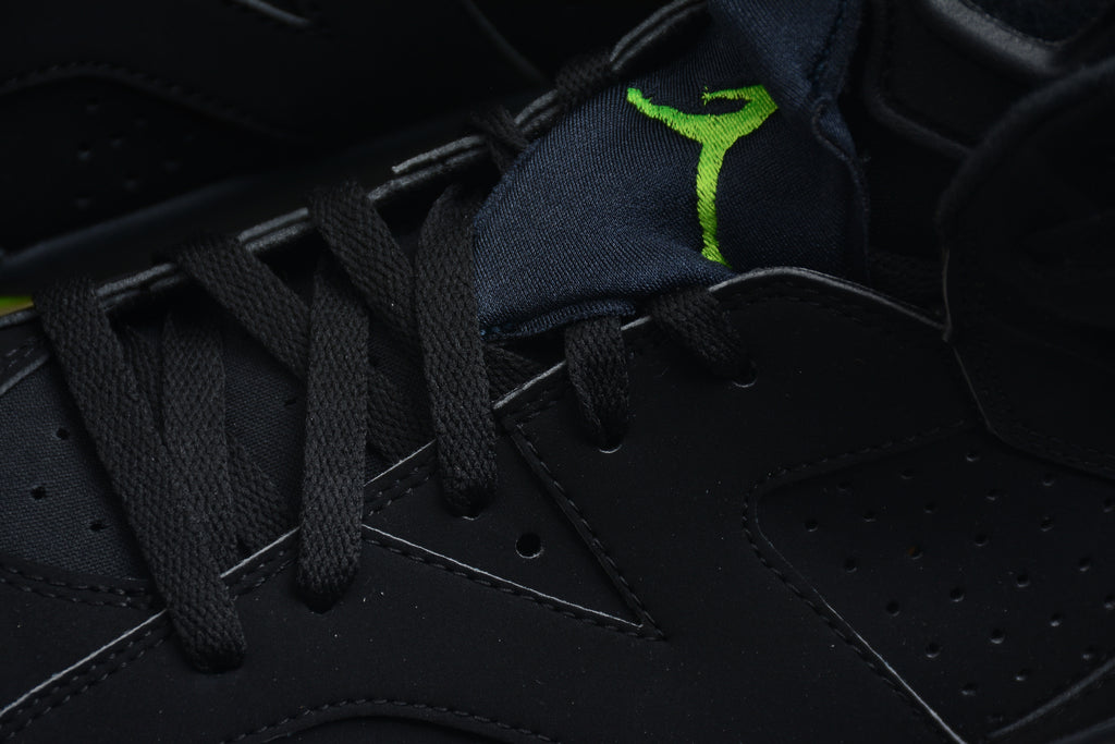 Air Jordan 6 – Negro Fluorescente