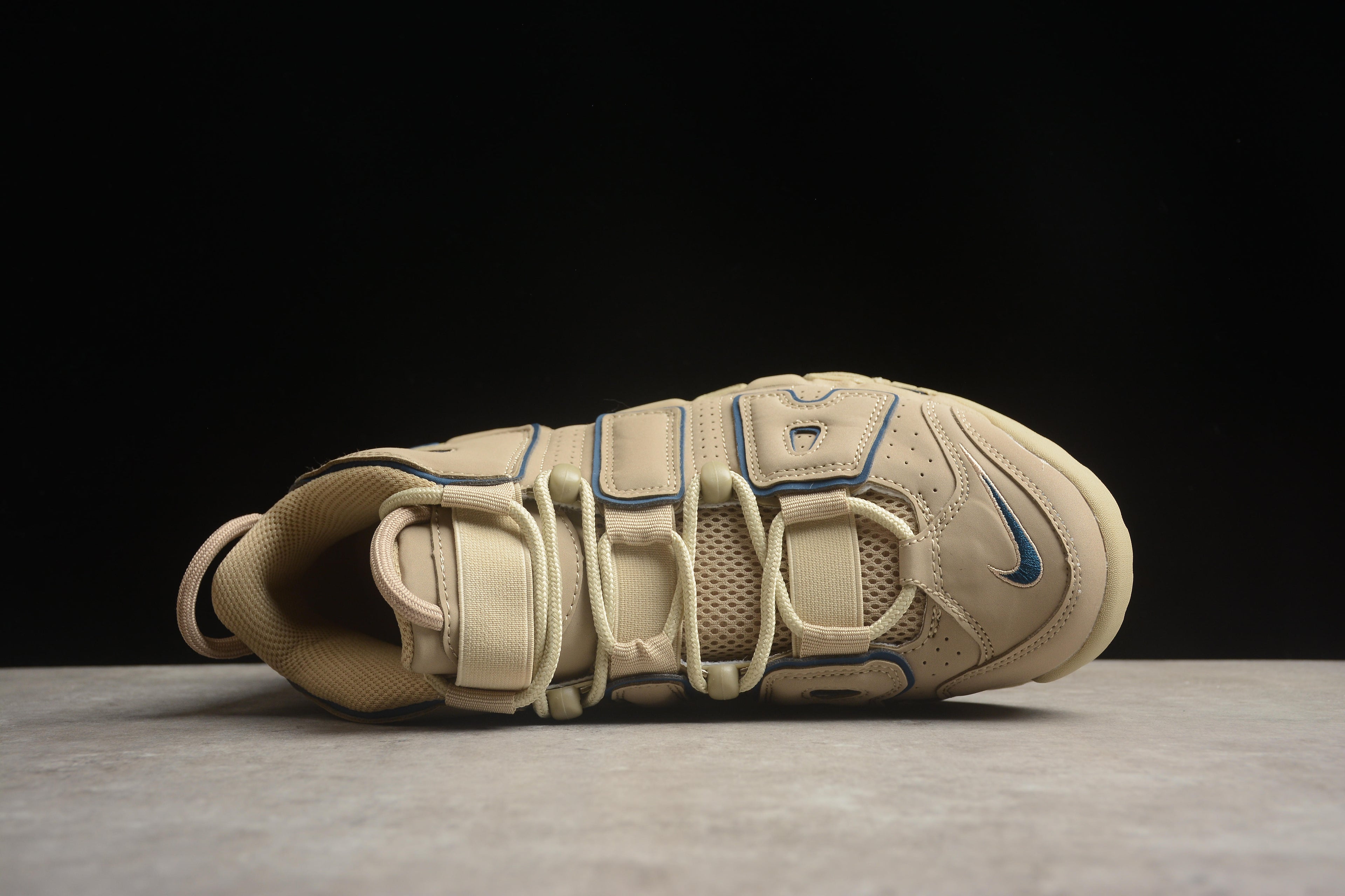 Air More Uptempo – Beigie