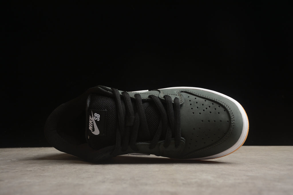 Dunk SB – Gris Oscuro / Blanco