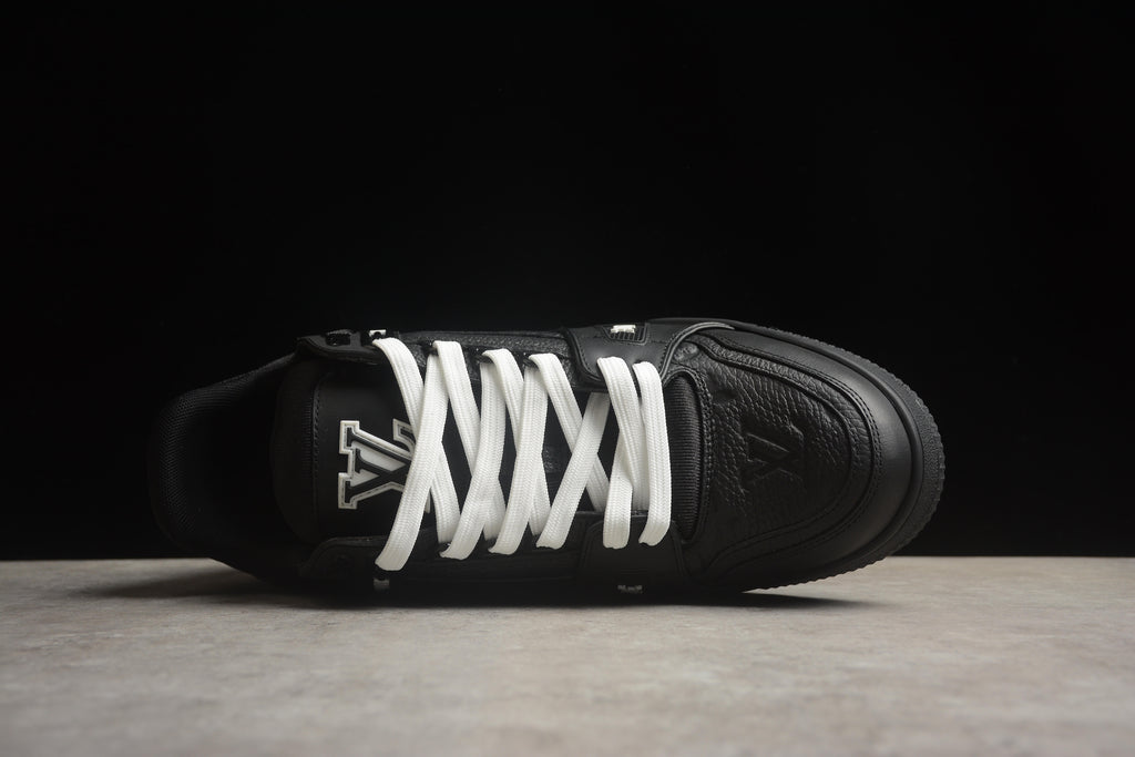 Louis Vuitton Trainer Low – Negro