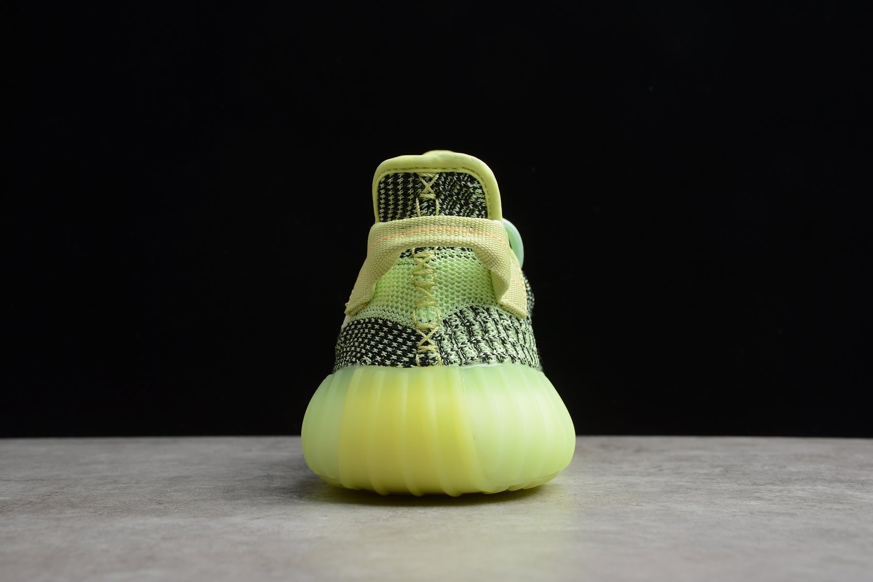 Adidas Yeezy 350 – Fluorescente / Negro