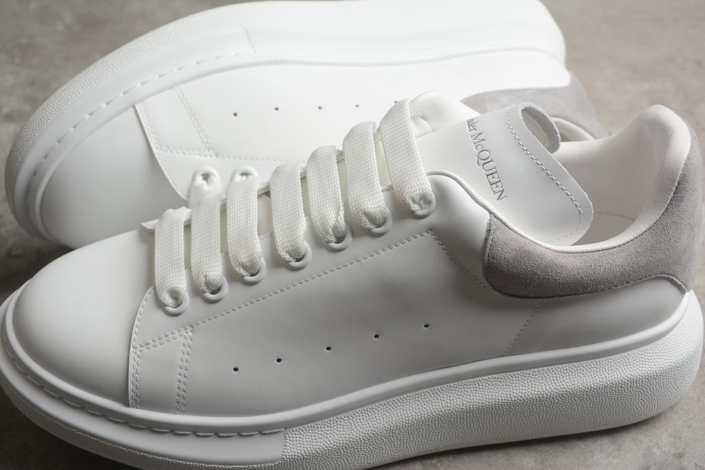 Alexander McQueen – Blanco / Gris