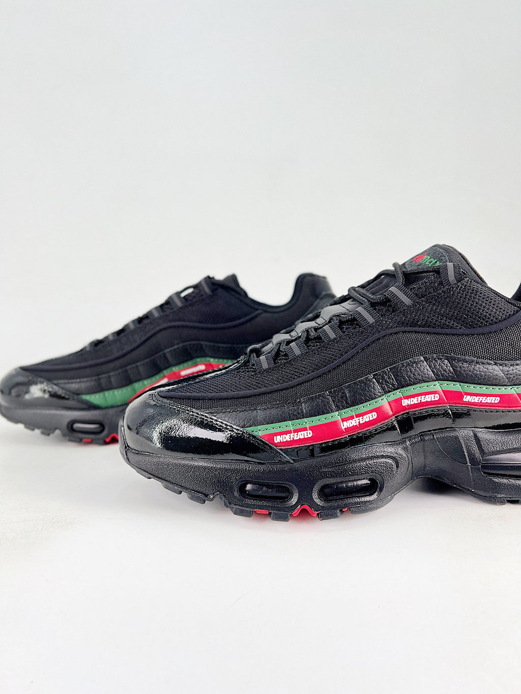 Air Max 95 – Negro / Rojo