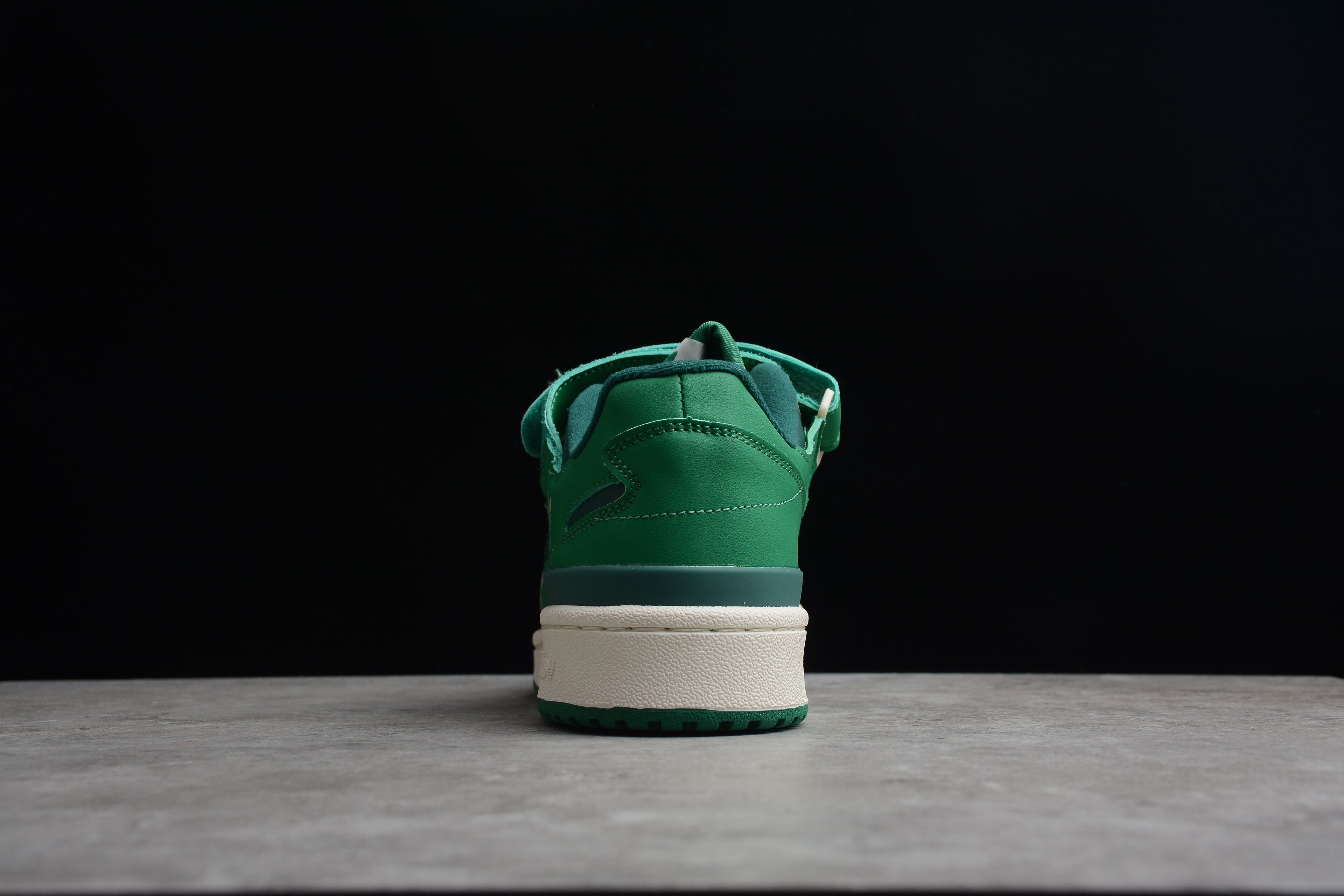 Adidas Forum – Mitad Verde / Mitad Gris