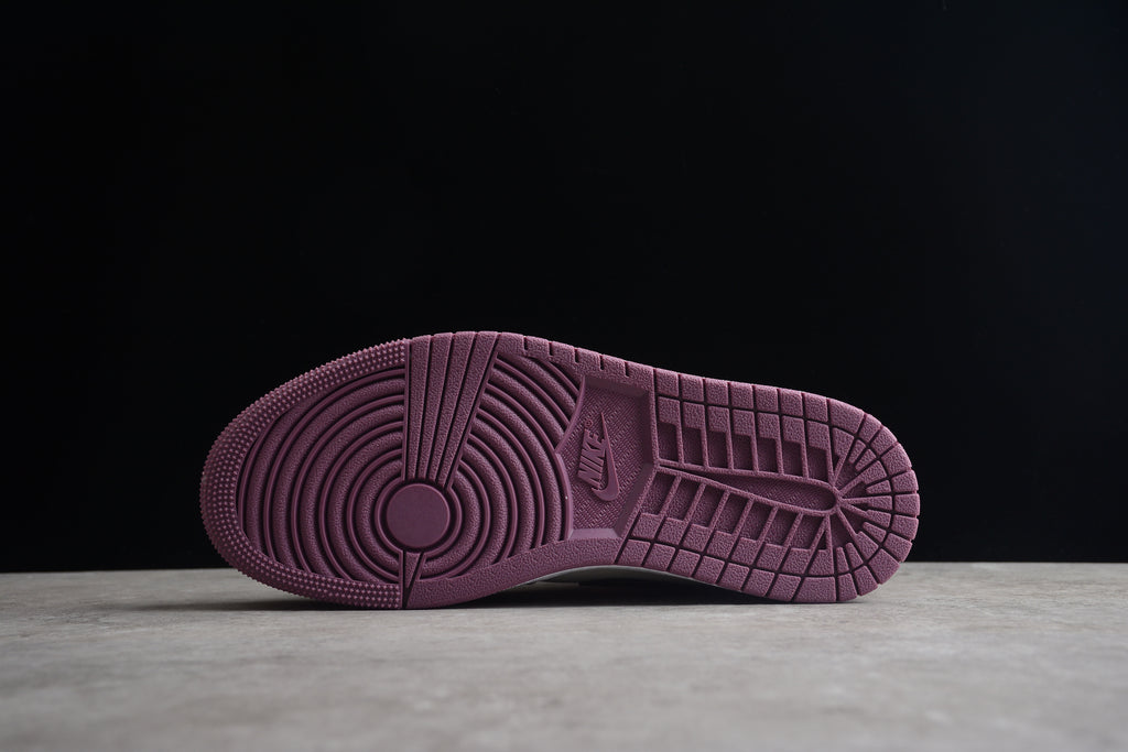Air Jordan 1 Mid – Lila / Beige